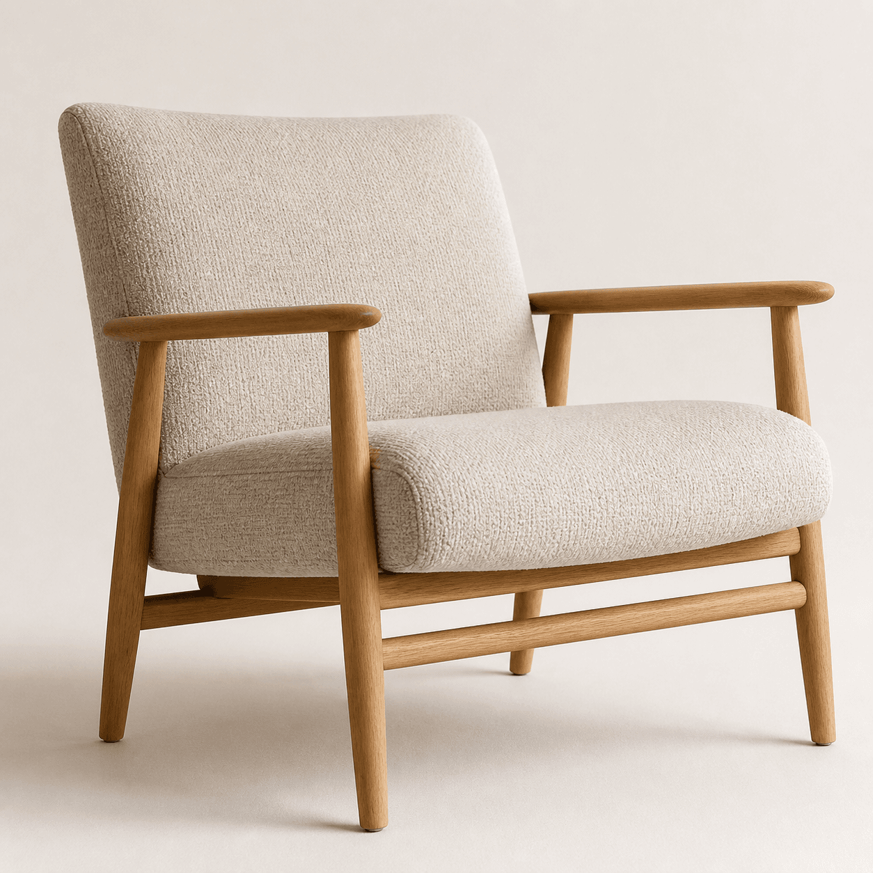 LOUNGE CHAIR